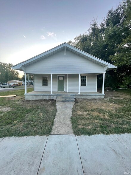 800 Dant Blvd, Bicknell, IN 47512