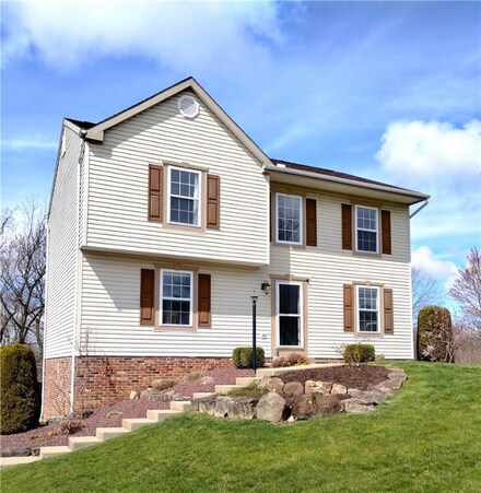 122 Lilac Ct, Oakdale, PA 15071