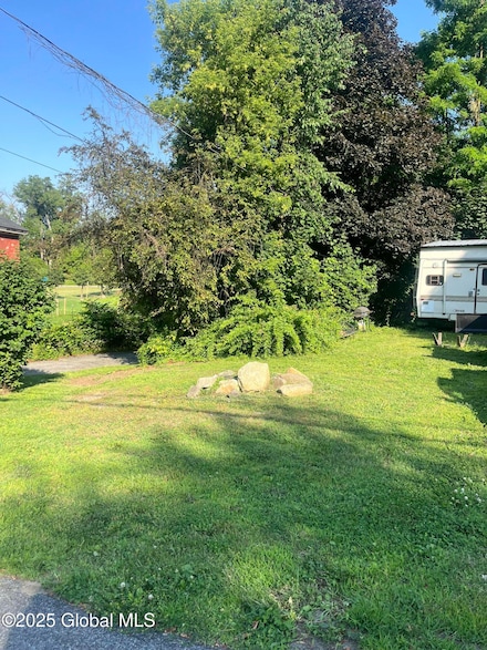 4374 Main St, Moriah, NY 12960