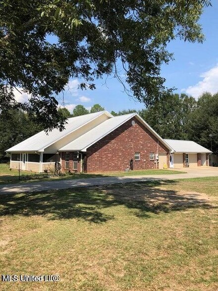 132 van Spence Rd, Carriere, MS 39426