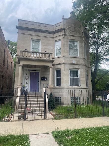 5700 S May St, Chicago, IL 60621