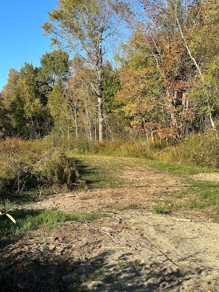 21 Old Redoubt Rd, Eastport, ME 04631