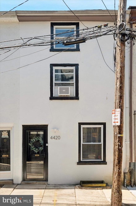 4420 Saint Davids St, Philadelphia, PA 19127