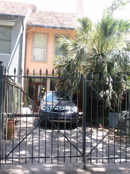 2629 S Carrollton Ave, New Orleans, LA 70118