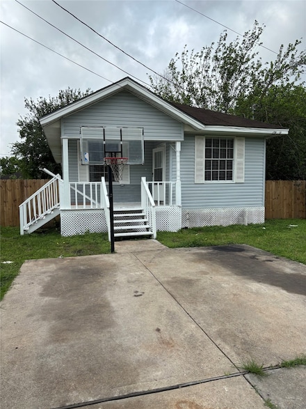 2508 Holly Ave, Pasadena, TX 77502