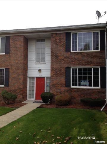 25332 Shiawassee Cir, Southfield, MI 48033