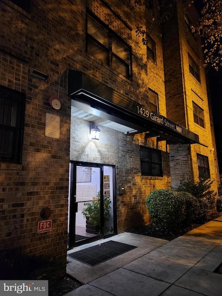 1429 Girard St NW Unit 304, Washington, DC 20009