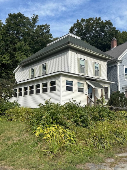 89 Pearl St, Saint Johnsbury, VT 05819