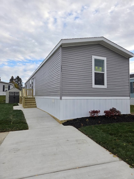 151 Meadows Cir W Unit 151, Wixom, MI 48393