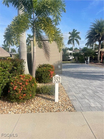 10323 Fire Flag Dr, Fort Myers, FL 33905