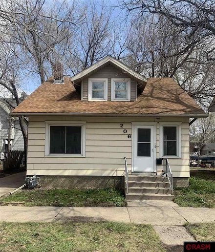 206 206 E Elm St, Mankato, MN 56001