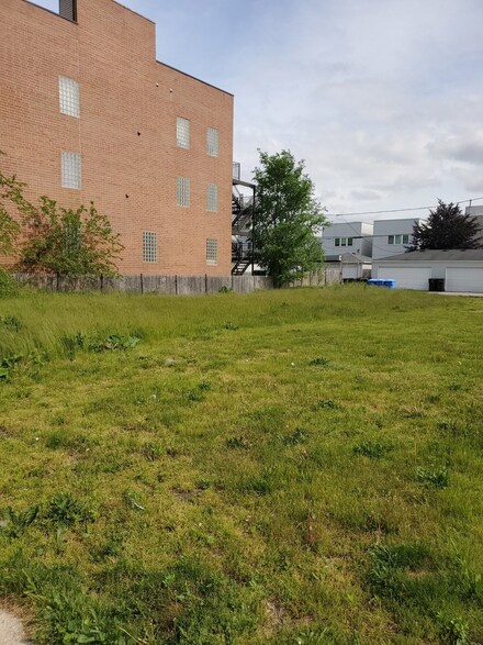 2553 W Washington Blvd, Chicago, IL 60612