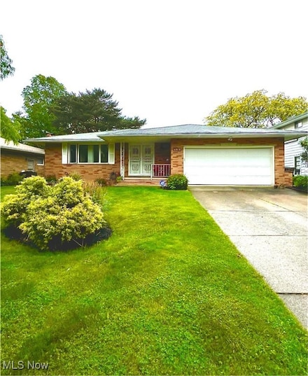 6101 Laurent Dr, Cleveland, OH 44129