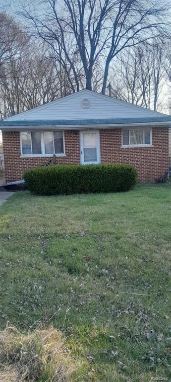 33505 Meldrum St, Chesterfield, MI 48047