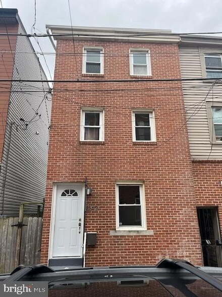 1342 E Hewson St, Philadelphia, PA 19125