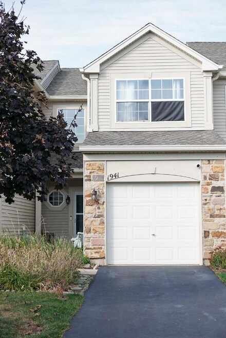 1941 Misty Ridge Ln Unit 54, Aurora, IL 60503