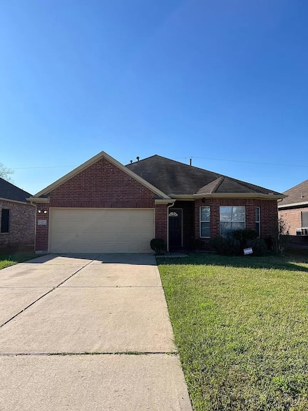 417 N 1st St, La Porte, TX 77571