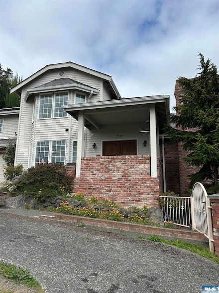518 S Liberty St, Port Angeles, WA 98362