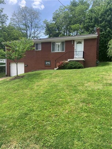 3534 Valewood Dr, Homestead, PA 15120