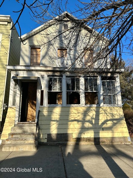 621 2nd St, Albany, NY 12206