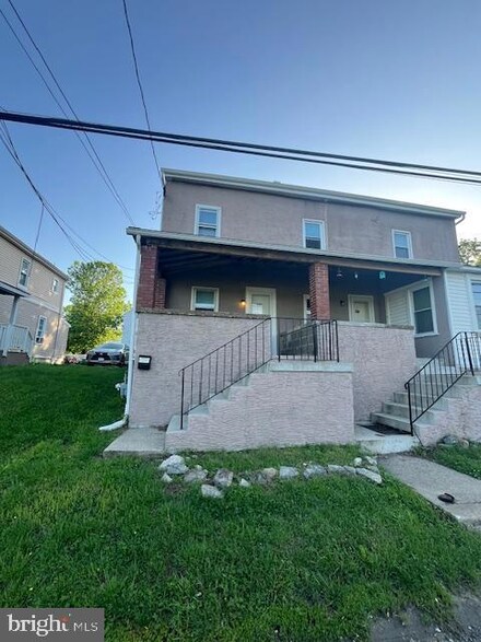 502 W Oak Ln, Glenolden, PA 19036