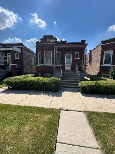 3228 S Avers Ave, Chicago, IL 60623