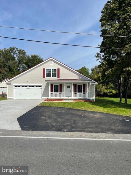 488 Stover Ave, Strasburg, VA 22657