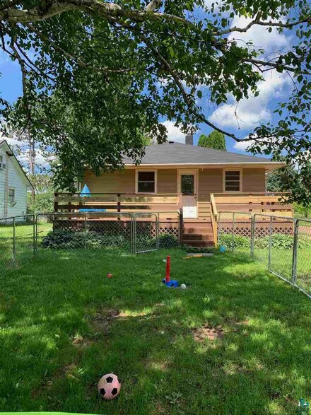 4616 West Rd, Moose Lake, MN 55767