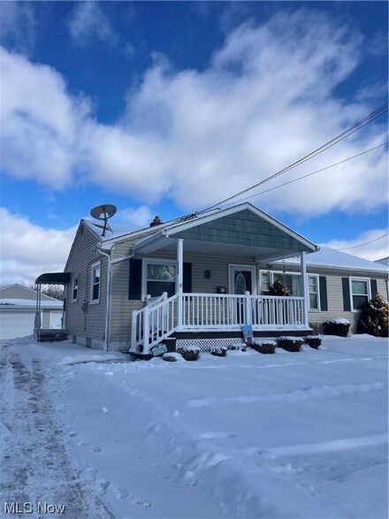 4049 Idella St, Mogadore, OH 44260