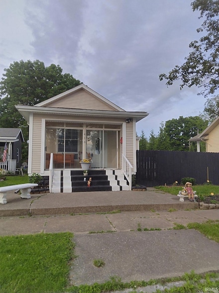 418 Watt St, Jeffersonville, IN 47130
