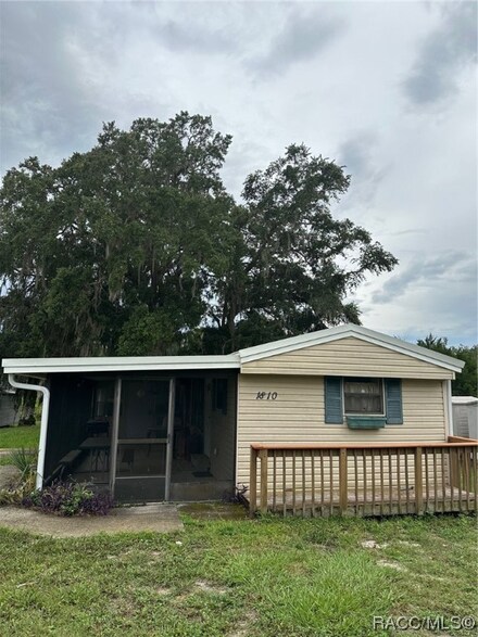 1810 N Retreat Dr, Inverness, FL 34453