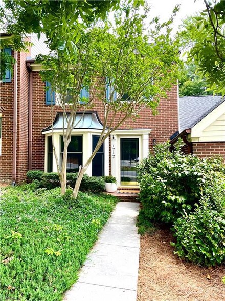 1712 Ternberry Rd, High Point, NC 27262