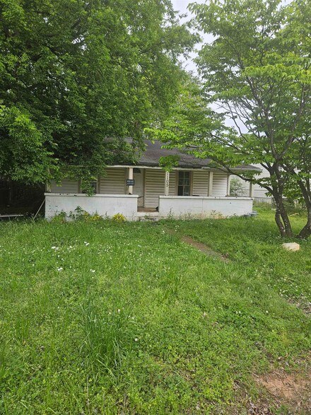 1105 SW 13th Ave, Sheffield, AL 35660