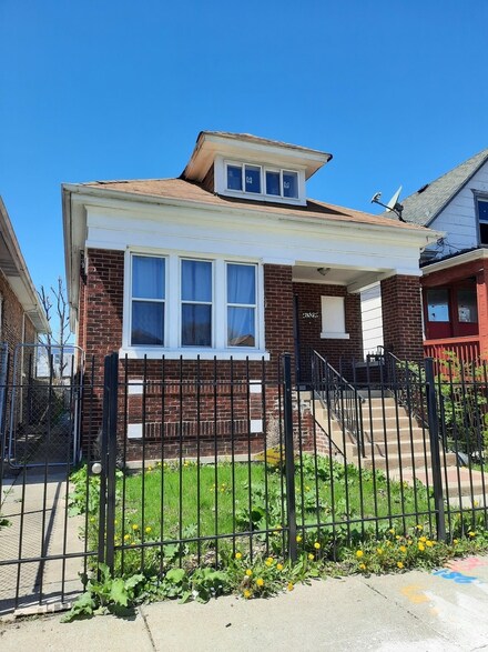 6328 S Francisco Ave, Chicago, IL 60629