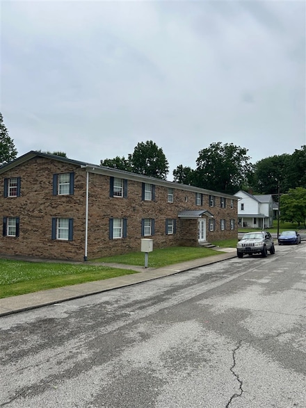211 N Cannon Dr, Leitchfield, KY 42754