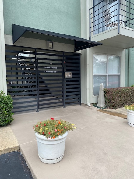 4211 Holland Ave Unit 208, Dallas, TX 75219