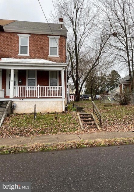 609 Glasgow St, Pottstown, PA 19464