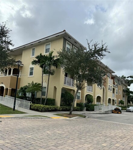8800 NW 107th Ct Unit 109, Doral, FL 33178