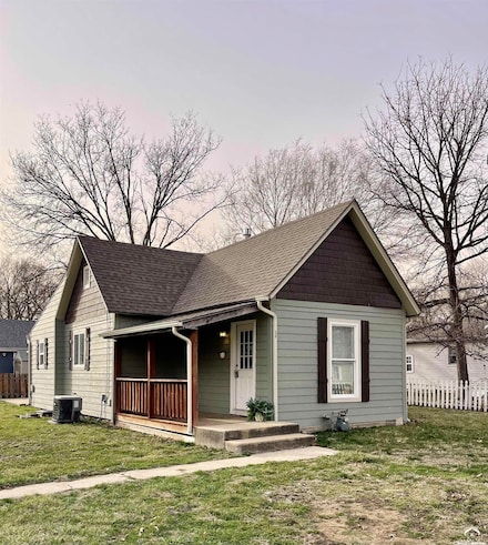 120 Gould St, Tonganoxie, KS 66086