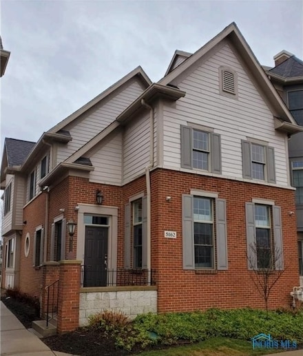 5162 Bostwick Rd, Perrysburg, OH 43551