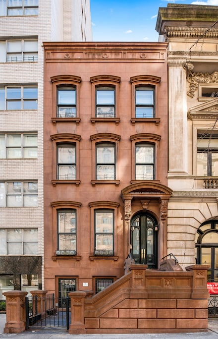 226 E 79th St Unit n/a, New York, NY 10075