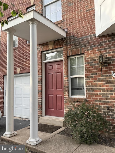 2560 James Madison Cir, Herndon, VA 20171
