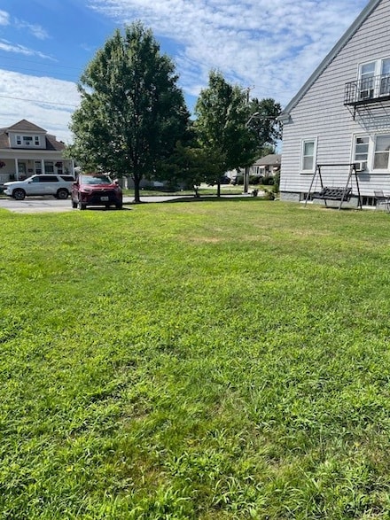 80 Packard St, Cranston, RI 02910