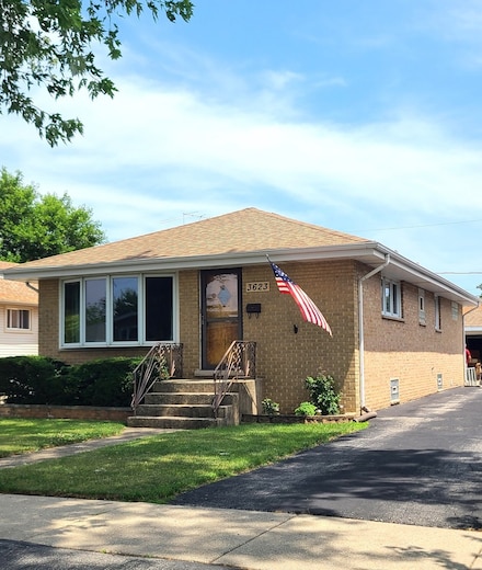 3623 Hawthorne St, Franklin Park, IL 60131