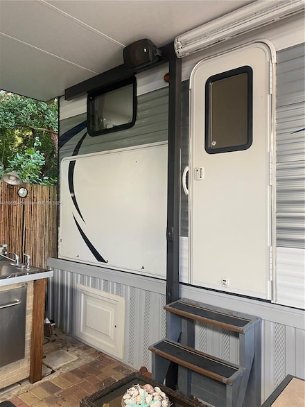 325 Calusa St, Key Largo, FL 33037