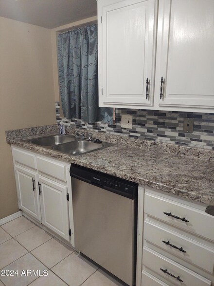 461 W Holmes Ave Unit 359, Mesa, AZ 85210
