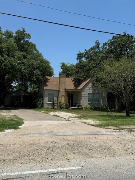 1545 E Wm J Bryan Pkwy, Bryan, TX 77803