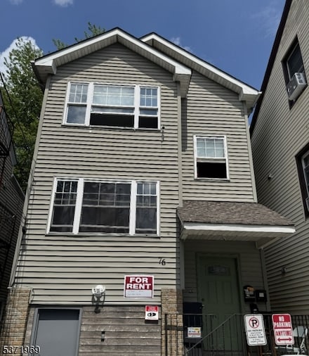 76 Arch St, Paterson, NJ 07522
