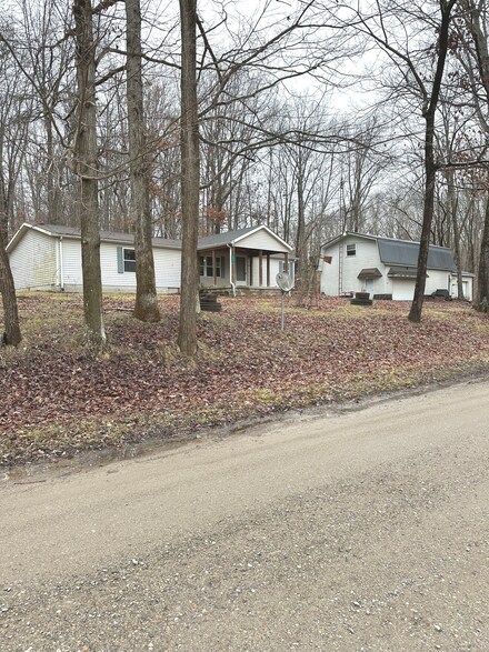 4032 School Rd, Rosedale, IN 47874