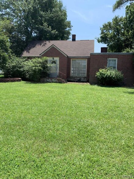 404 Mcbride St, South Mills, NC 27976
